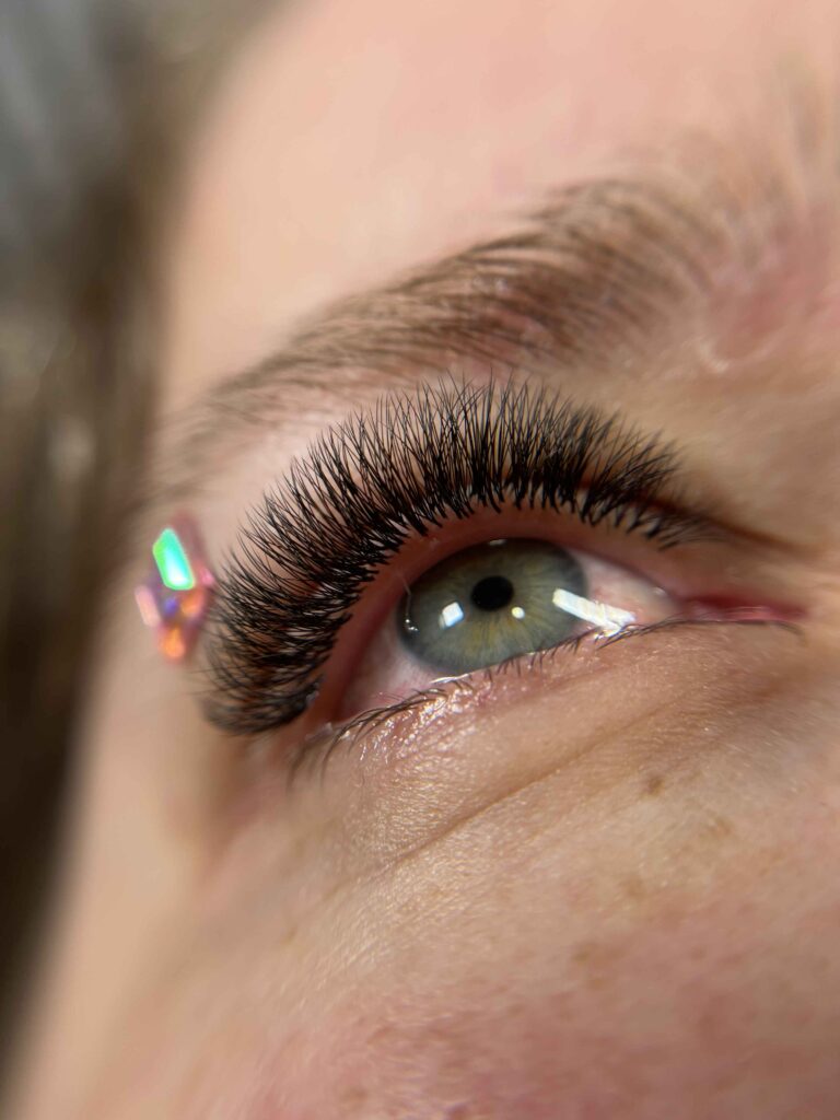 przedłużanie rzęs Ostrowiec Świętokrzyski