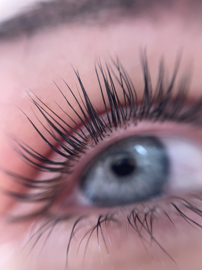 lifting rzęs ostrowiec